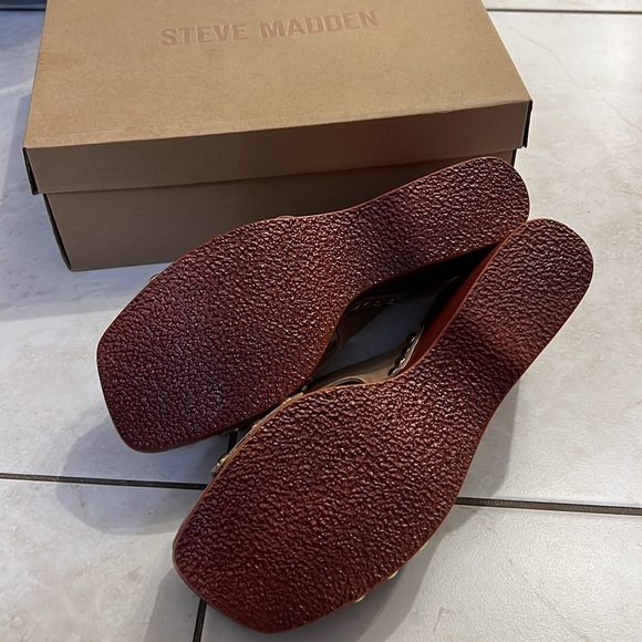 Level up Crossover strap Stud detail Open toe Platform sole High wedge heel - Picture 3 of 8